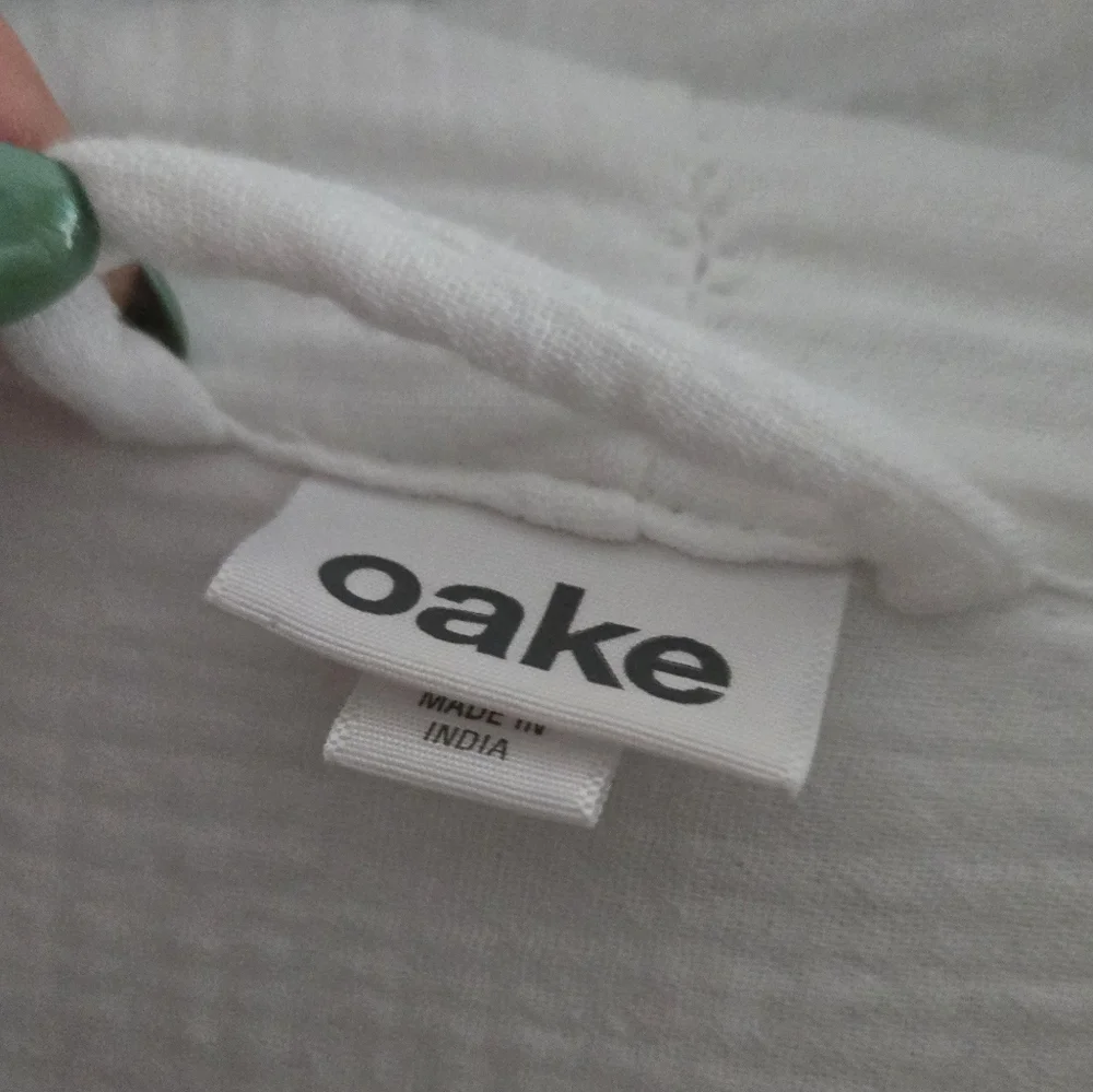 White Textured Robe - Picture 4 of 6